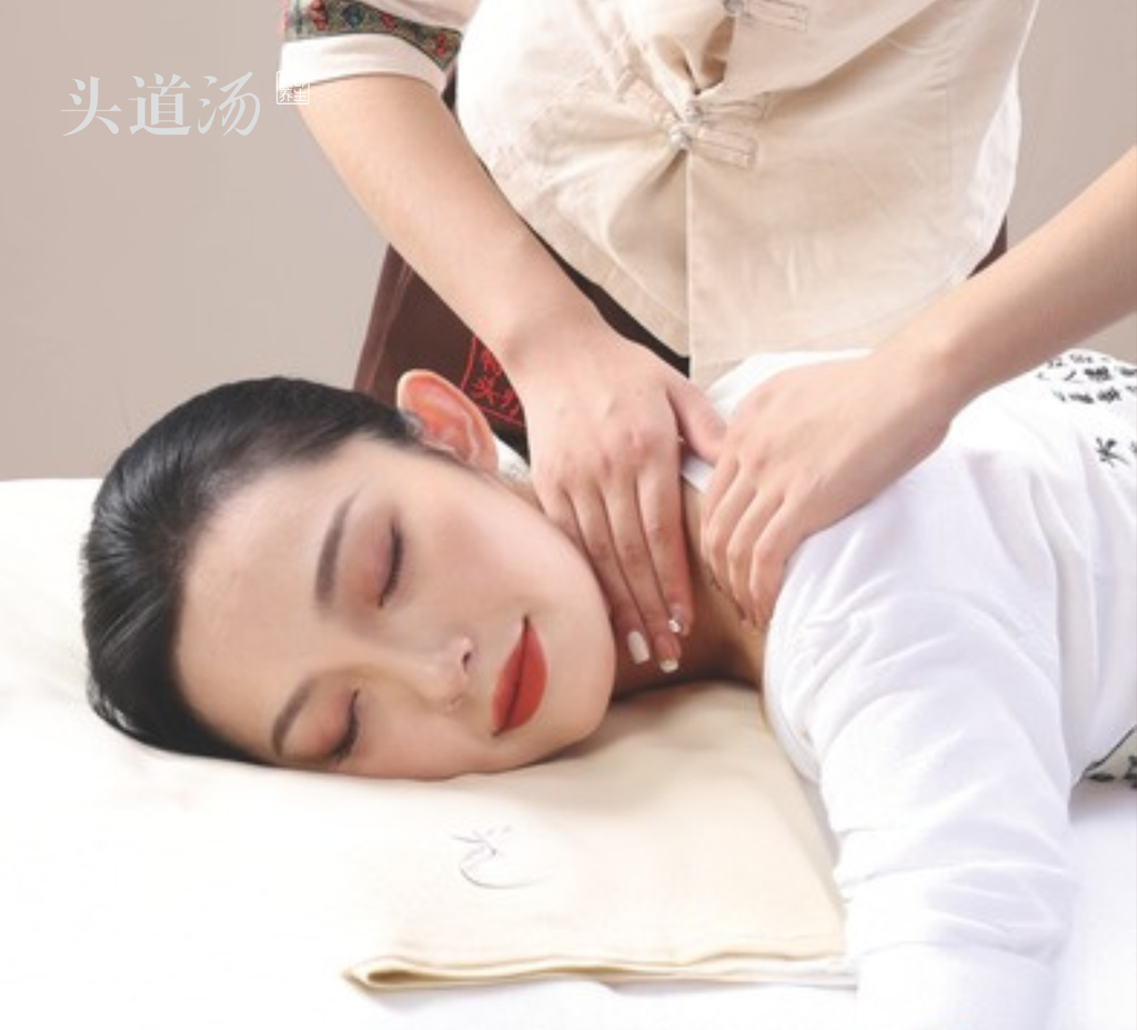 CLASSIC Full-Body Herbal Revitalisation RM399 (150 mins) 